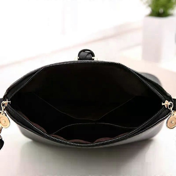 Liten Dam Crossbody Väska Silverkedja Axelremsväska Messenger Väska Telefonväska PU Läder Styv Tote Väska Stad Resor Shopping Mode Chic (SVART)
