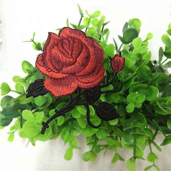 2 st DIY Röd Ros Broderi Sy Patch Broderad Blommig Applikation Stryk på Märken