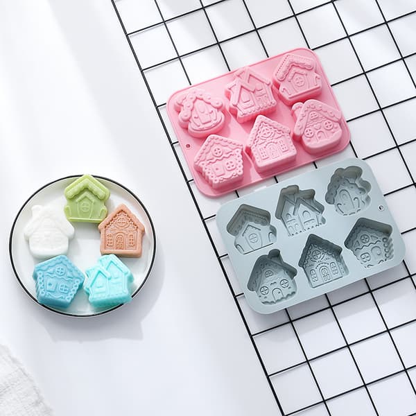 #2 stk. kakeformer i husform, rosa og blå#