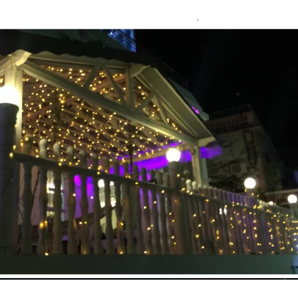 Solcellsdrivna ljusslingor med 100 varmvita LED-lampor (12 m)