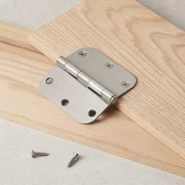 Basics Avrundede dørhengsler, 3,5 tommer x 3,5 tommer, 4-pakning, satin nikkel