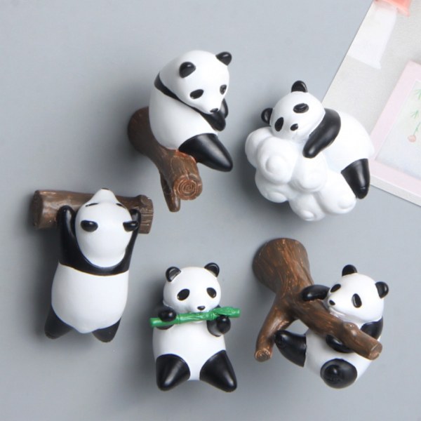 #1kpl Panda-magneetti jääkaappiin puulle istuvan
