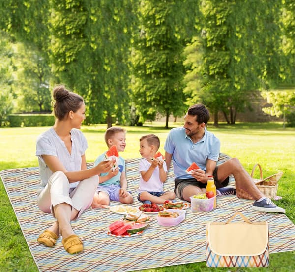 Picnic Blanket Extra Large 203x152 cm Waterproof Foldable Beach Picnic Blanket (Khaki Argyle)