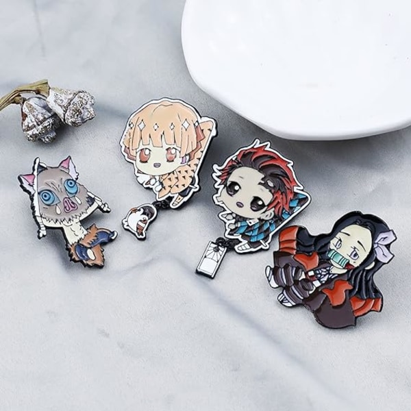 Anime Slayer Brosch 5st Söt Emalj Lapel Pin Kamado Nezuko Zenitsu Hashibira Inosuke Anime Slayer Present för barn Kvinnor Kläder Ryggsäck