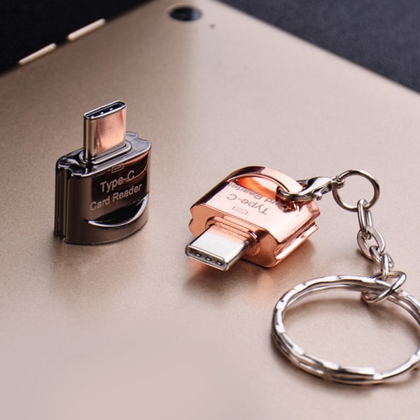 TypeC Portable Card Reader - Gold.Card-läsaradapter kompatibel med Macbook och Type C-gränssnittssmartphones