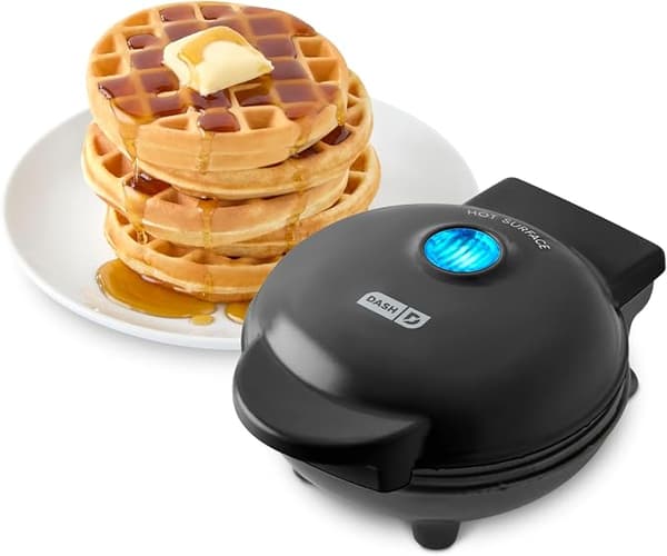 Mini Waffle Maker, Compact Non-Stick Breakfast Sandwich Maker for Waffles, Pancakes, Hash Browns and Quick Snacks, 220V