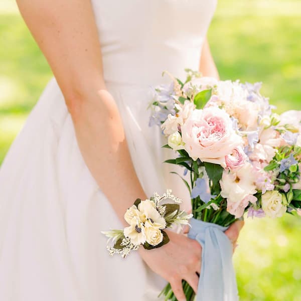 Falsk Blomsterhandledskorsage för Brudbruk