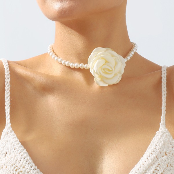 Europeiska och amerikanska Elegant Camellia Pearl Necklace Mode Retro Multi färg Rose