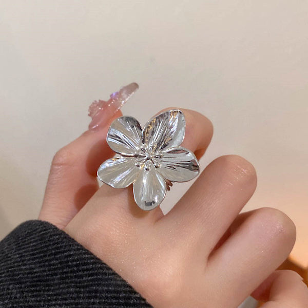 Blomst Åben Ring Justerbar Poleret Metal Ensfarvet Glat Overdreven Stil Petal Dame Galla golden