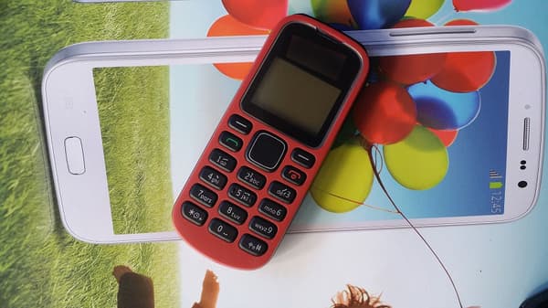 Senior Mobiltelefon Stora Knappar Dubbla SIM ljusblå