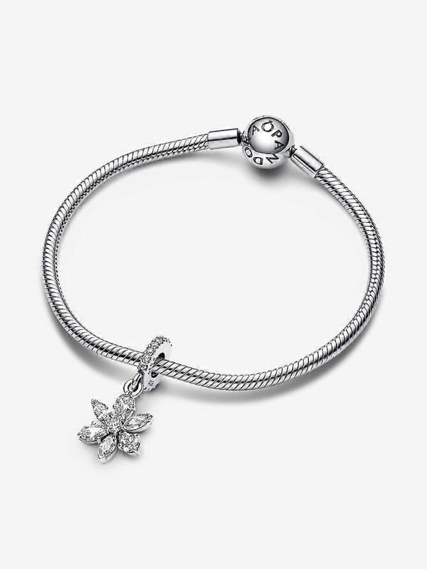 Glittrande Herbarium Klusterberlock i Sterlingsilver