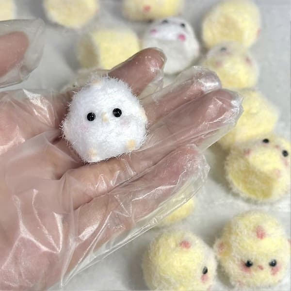 För kyckling Squishy Leksaker 4cm Mjuka TPR Sensoriska Fidget Leksaker för Barn Stresslindring Heminredning One-size A
