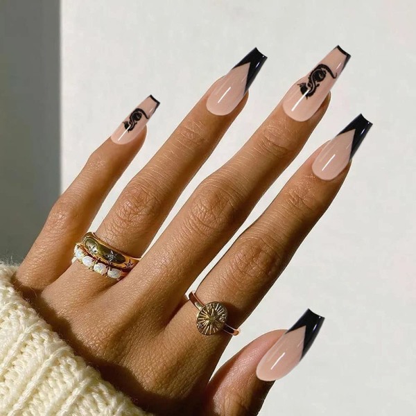 En set med 24 st nya svarta manikyrplåster med nagelgellim Skönhet och hälsa