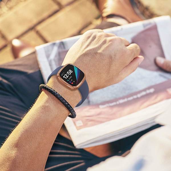 4-pakkaus näytönsuojakotelo, yhteensopiva Fitbit Sense / Versa 3:n kanssa, pehmeä TPU-pinnoitettu puskuri, täysi suojakotelo