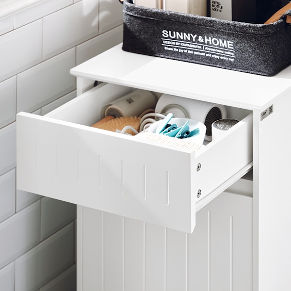 SoBuy kylpyhuone kaappi Pyykkikaappi pyykkikorin kanssa BZR110-W Laundry cabinet
