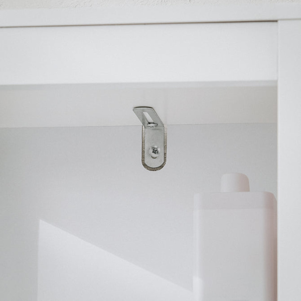 SoBuy Stilfuldt og funktionelt badeværelsesskab med vasketøjskurv BZR123-W High cabinet