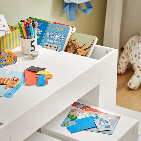 SoBuy 2-osainen Lasten pöytä ja tuolisarja KMB75-W Desk for children