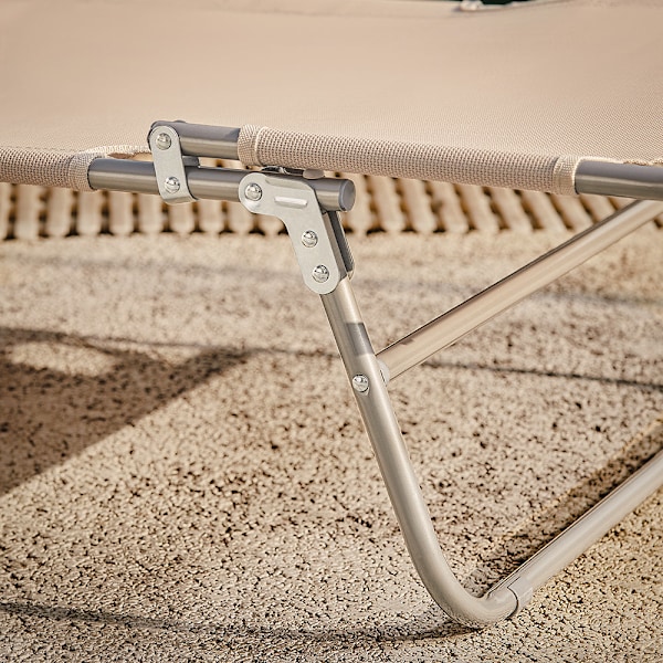 SoBuy 2 x Fällstolar utemöbler Solsäng med dynor OGS35-MIx2 Beige