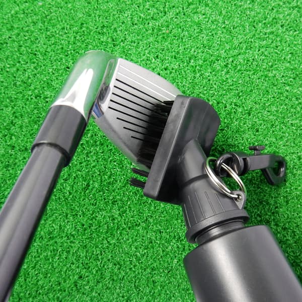 Golfharja klipsillä, vesisäiliöllä, urien puhdistustyökalusarja