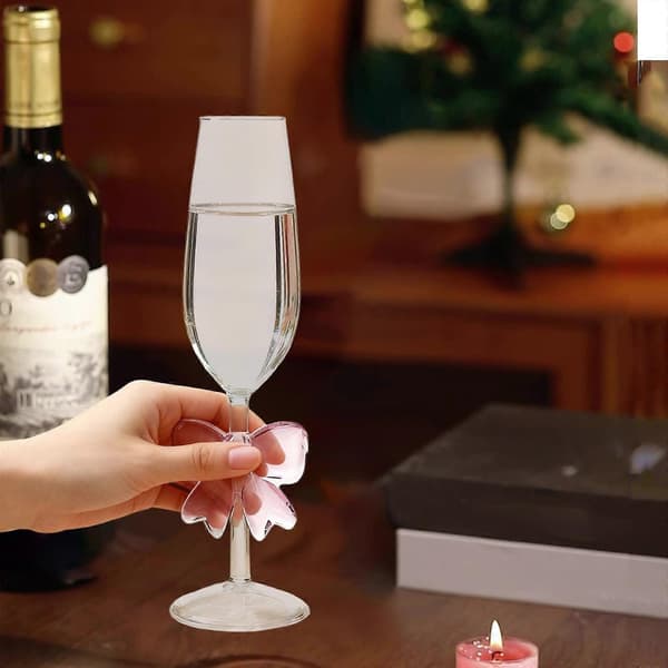 Rosa vinglas med rosett, romantiskt rosa klart glas med rosett