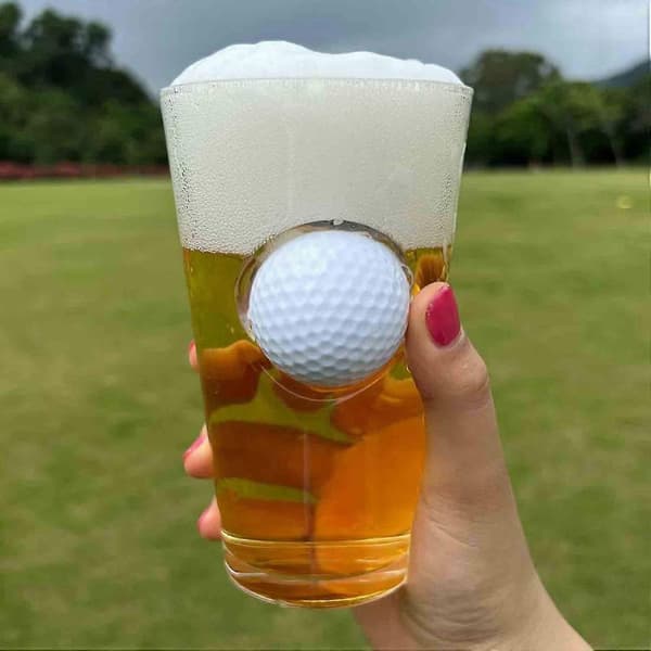 Golfpallolla koristeltu olutlasi - 473 ml