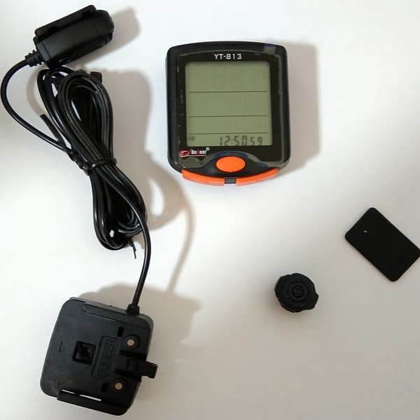 Cykelcomputer 813 med sensor, stor skærm, hvid baggrundsbelysning, 4-40 tommer applikation