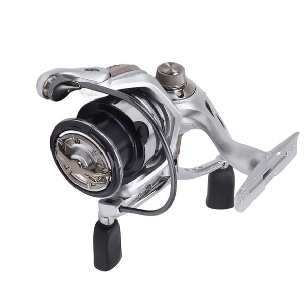 Spinnfiskrulle med 5.2:1 utväxling, 6+1BB och 8 kg bromskraft ST3000