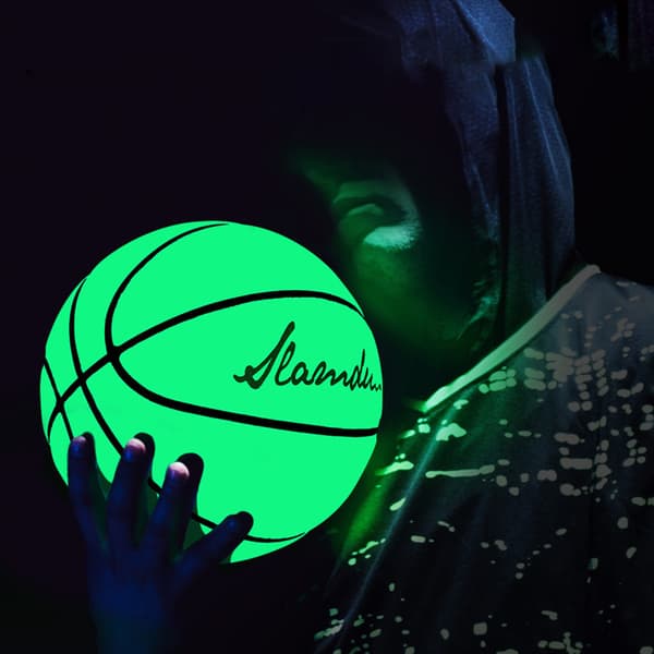 Holografisk reflekterande basketboll nummer 7 för nattspel - lyser i mörkret - perfekt present - PU-läder