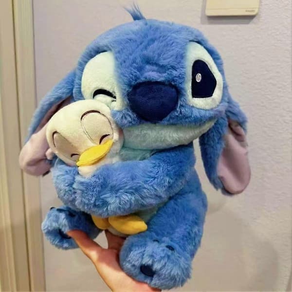 Stitch pitää ankkaa pehmolelua - söpö pariskuntalahja/syntymäpäivälahja