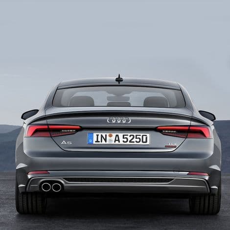 Quattro emblem, til Audi bagklap, sort og rød