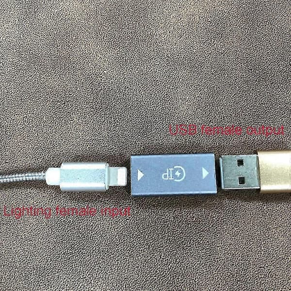 8-nastainen Lightning naaras-USB 3.0 naaraslataussovitinkaapeli, tukee pikalatausta.
