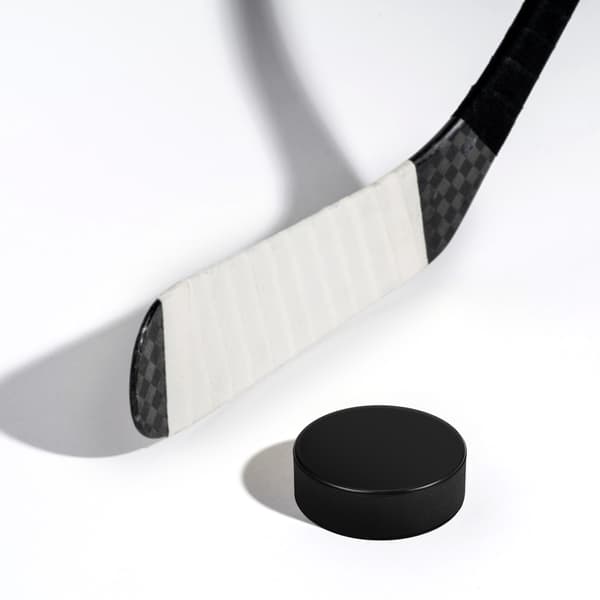 2-pack ishockeypuckar - vulkaniserat gummi, 3\" diameter, 163g - precisa skott och passningar