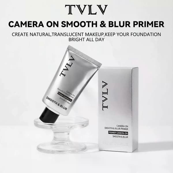 Camera On Smooth & Blur Primer matterende makeupbase til at ensarte, udglatte og fiksere makeup.