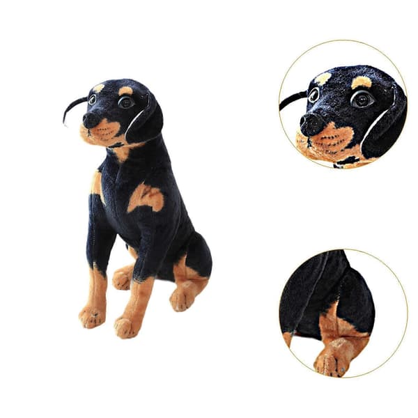 Realistisk plysdyr, der forestiller en siddende Rottweiler - 50 cm