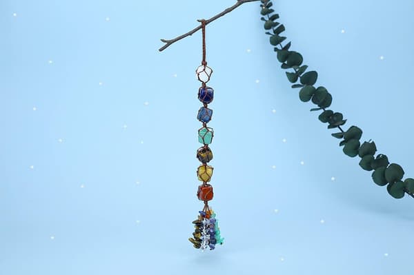 7 Chakra Krystalophæng 10\", Krystalgave, Biltilbehør | Krystaller og Helbredende Sten H.