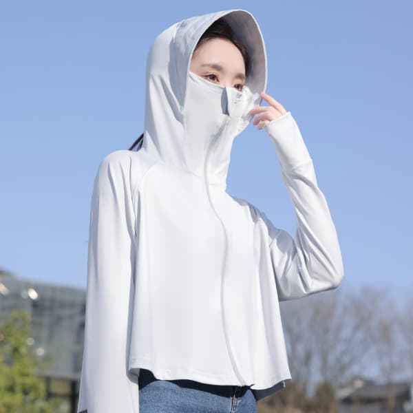 Grå UV UPF 50+ solbeskyttelsesgenser for kvinner med hette og maske