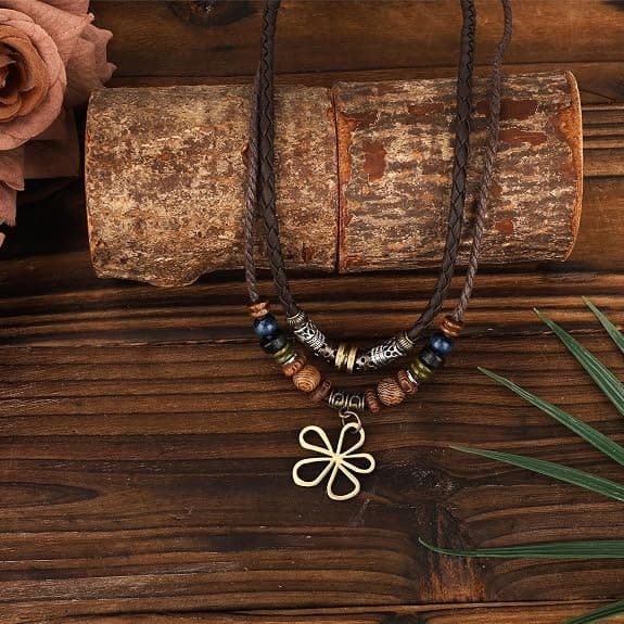 Flerlags træperlehalskæde med hule blomsterøreringe | Boho Hippie Halskæder Unisex Bøhmen.
