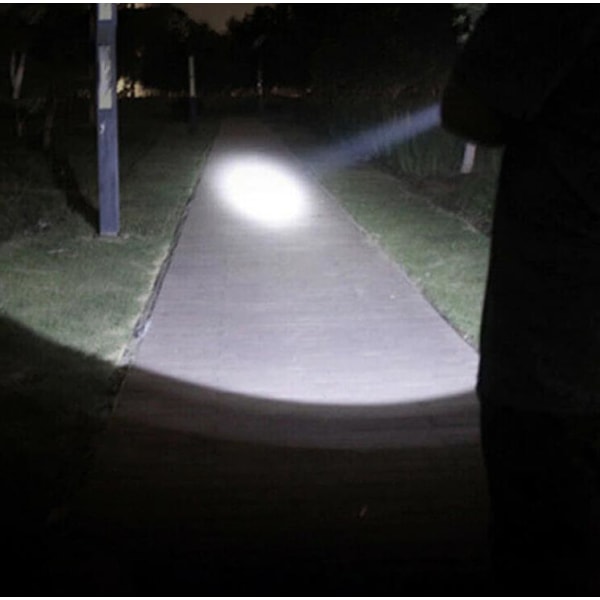 Bærbar LED-lampe med powerbank - 10 lystilstande - 2 retninger White one size