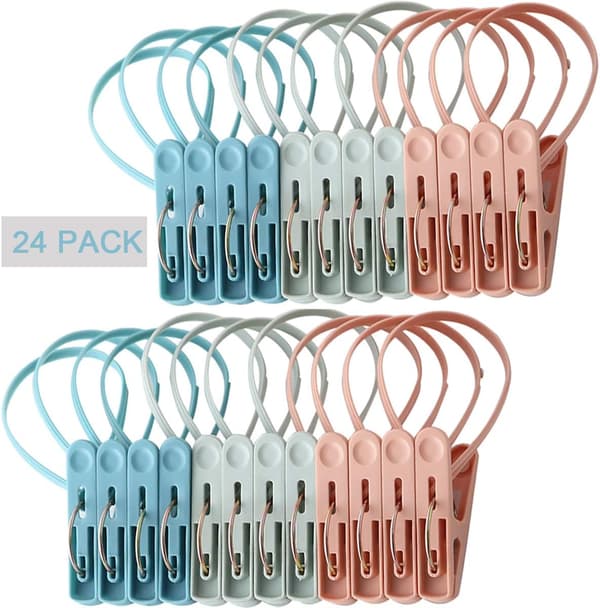 24 mini tøjklemmer med plastsnor, I