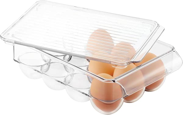 Small storage box that holds twelve eggs, made of BPA-free transparent plastic.