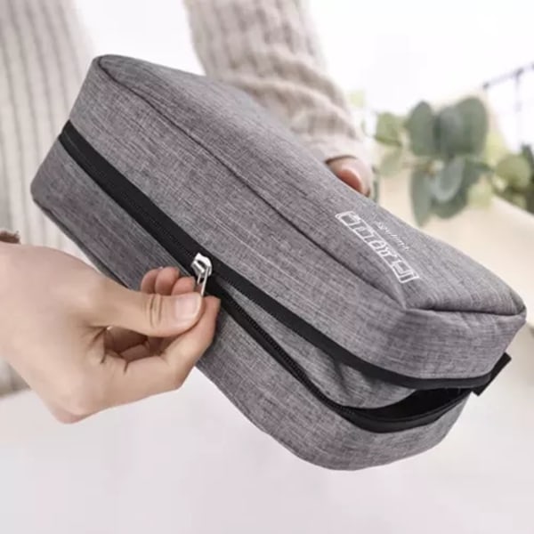 Sminkväska / Necessär / Toalettväska - Makeup Bag grå