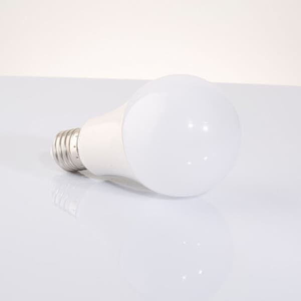 LED E27 skruvsockellampa, 9 watt (motsvarande 60 watt), varmvitt ljus, dimbar - 2-pack