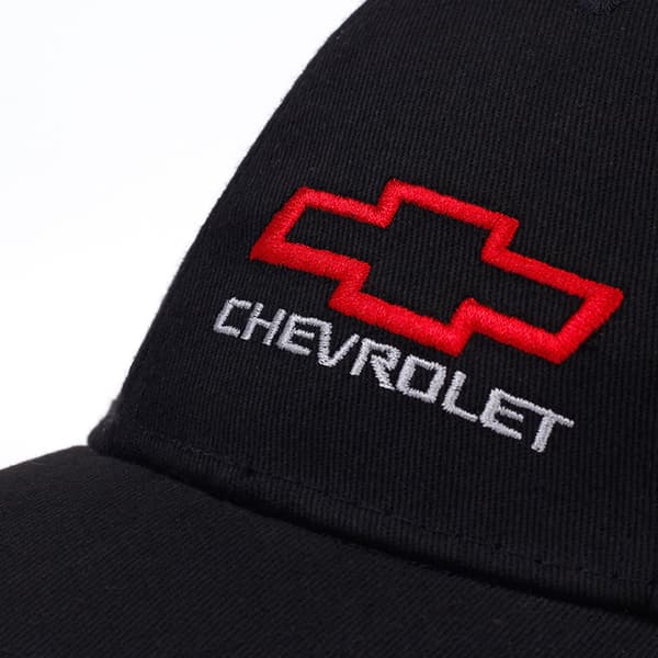 Chevrolet-logolla varustettu baseball-lippis silinterihatulla