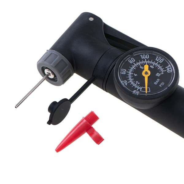 Cykelpump med tryckmätare och ramfäste