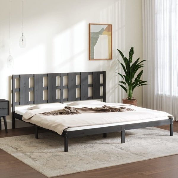 vidaXL Sängram grå massiv furu 200x200 cm Grå