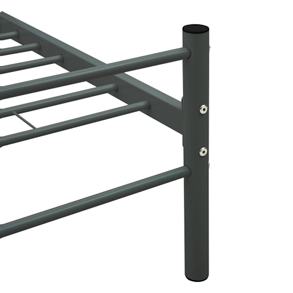 vidaXL Sängram grå metall 200x200 cm grå