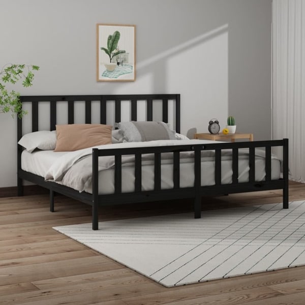 vidaXL Sängram svart massiv furu 200x200 cm Svart
