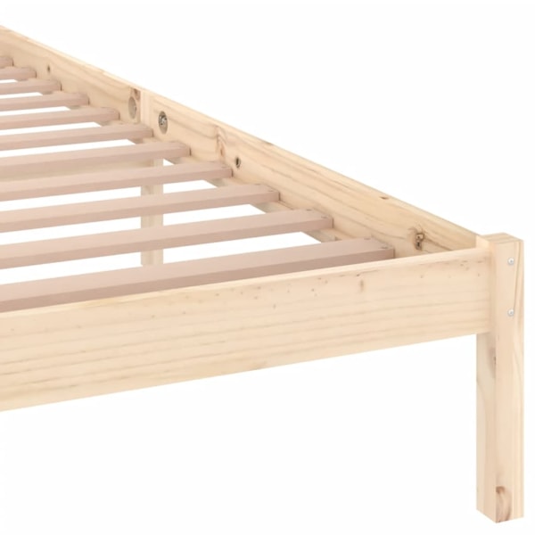 vidaXL Sängram massiv furu 140x200 cm Brun