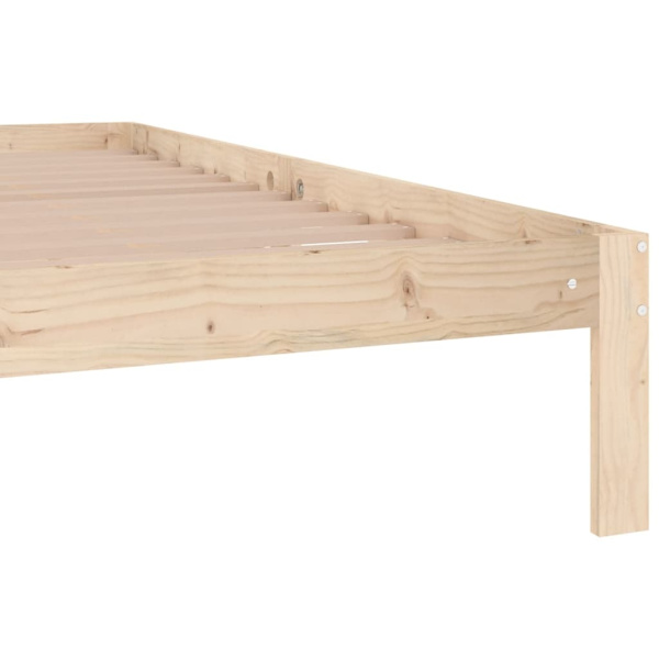 vidaXL Sängram massiv furu 200x200 cm Brun