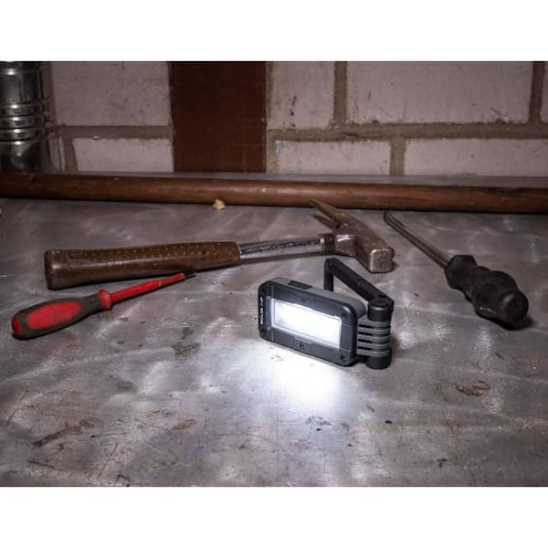 SOLIDLINE Laddningsbar arbetslampa SAL1R 450 lm